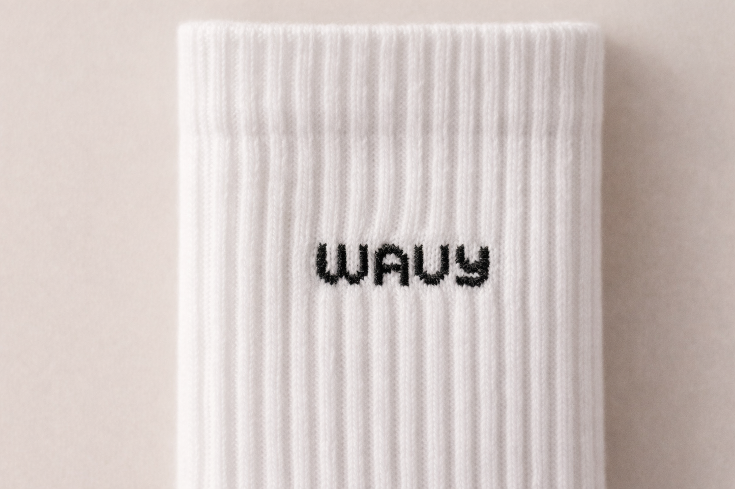 Wavy Socks White