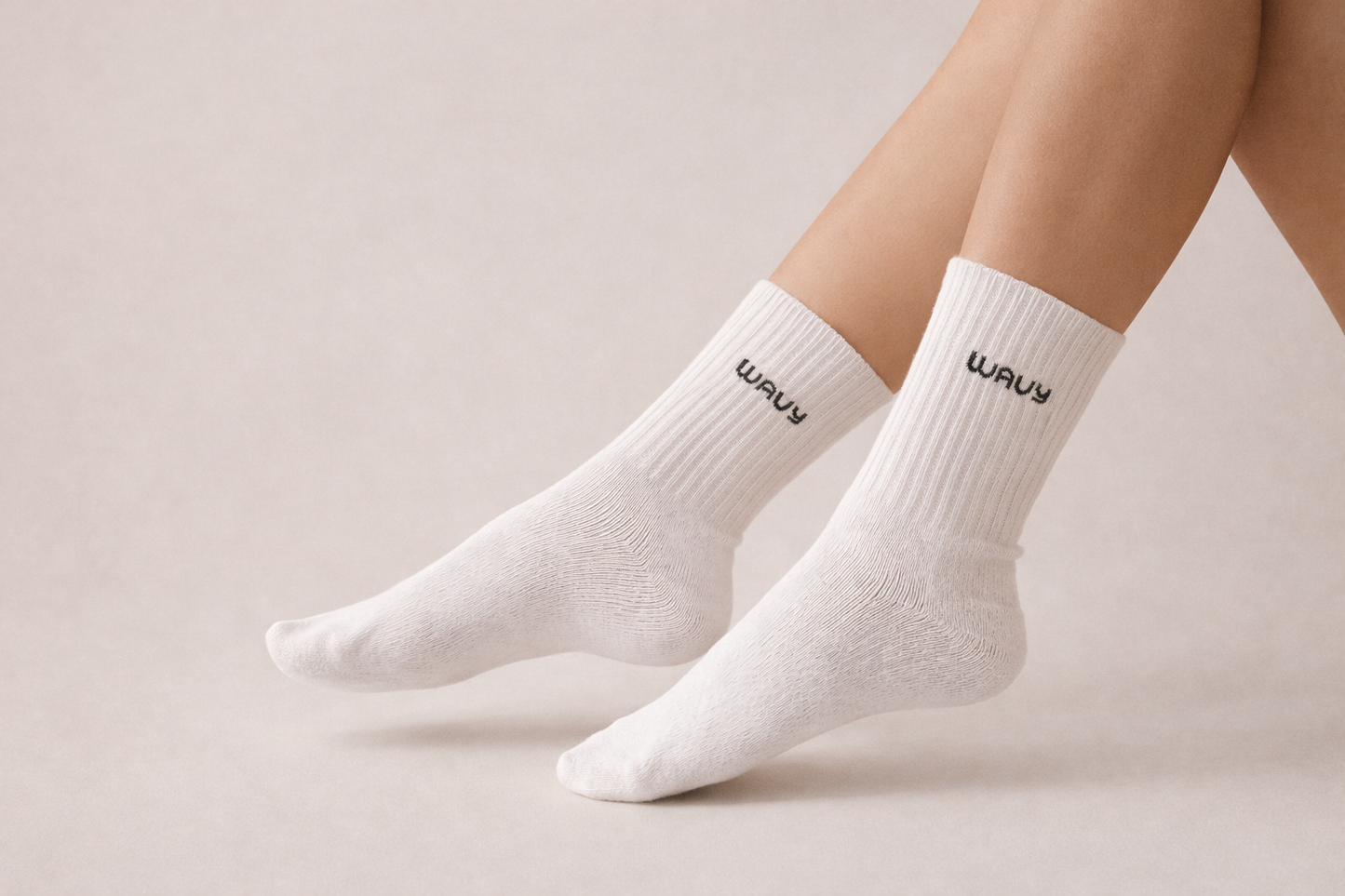 Wavy Socks White