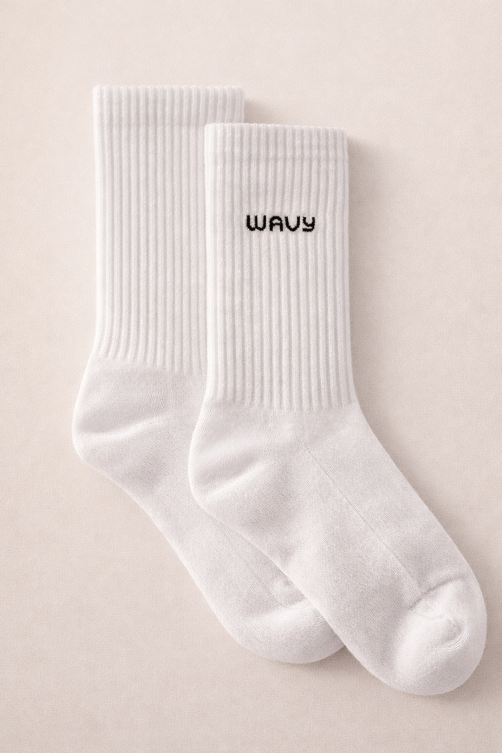 Wavy Socks White